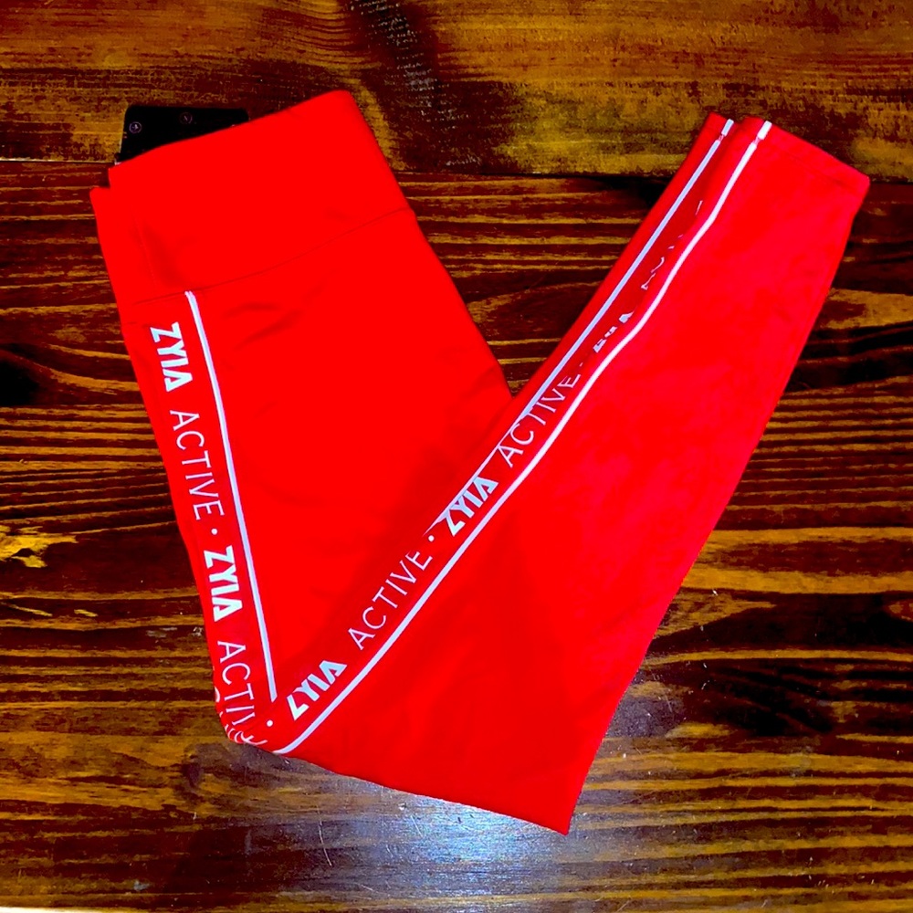 Zyia activewear leggings